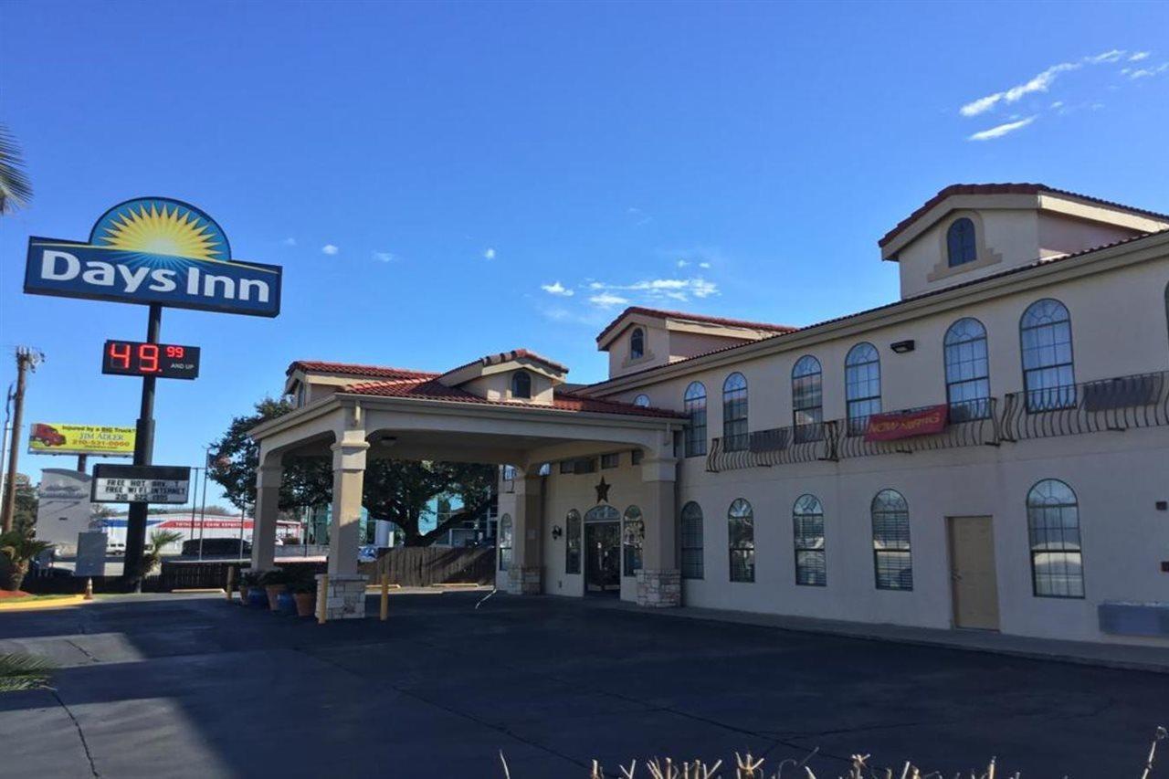 Days Inn By Wyndham Near Seaworld San Antonio Eksteriør bilde