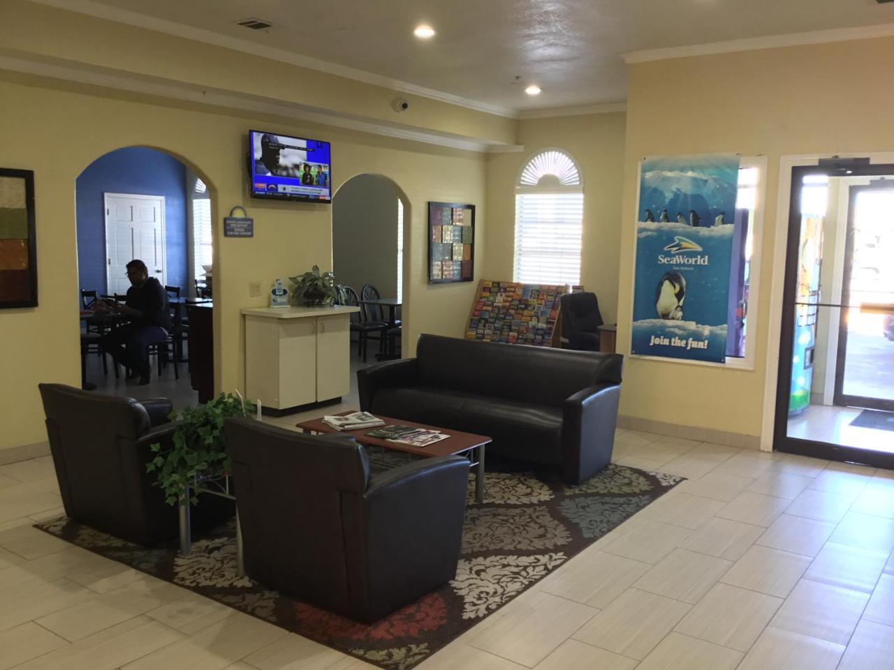 Days Inn By Wyndham Near Seaworld San Antonio Eksteriør bilde